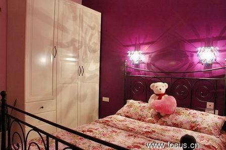 ��ɫ�c��ɫ�Ľ����������A�F