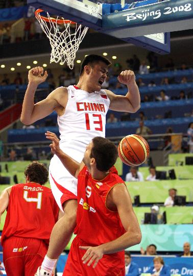 姚明扔毛巾砸墻發(fā)泄郁悶:這次的遺憾不止一點(diǎn)點(diǎn)