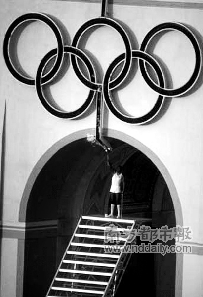 盤點(diǎn)歷屆奧運(yùn)會點(diǎn)火儀式之最 最感人亞特蘭大