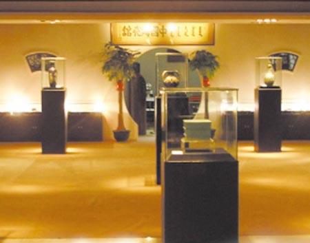 秋季藝術(shù)品拍賣會(huì)瓷雜紅木家具開始征集