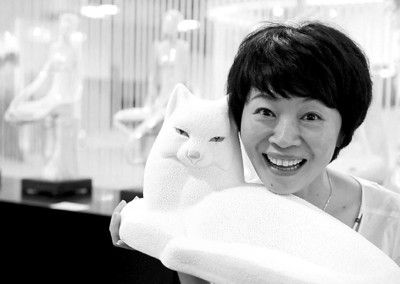 現(xiàn)代水墨韻味的青花世界