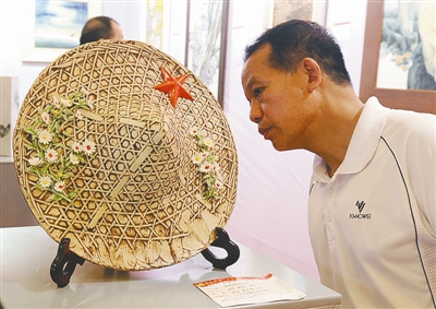 �����(zh��n)չ���tɫ���}�մ�