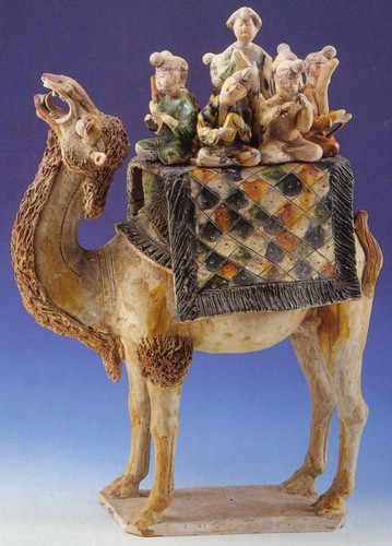 唐三彩載樂駝 高56.2厘米 陜西歷史博物館藏 唐三彩載樂駝 高56.2厘米 陜西歷史博物館藏