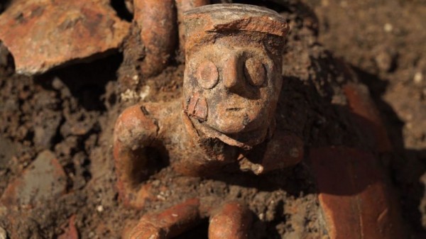 [�D]��У�W(xu��)������ɫ�п��Űl(f��)���аl(f��)�F(xi��n)4000��vʷ���մɉ�