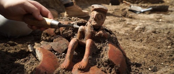 [�D]��У�W(xu��)������ɫ�п��Űl(f��)���аl(f��)�F(xi��n)4000��vʷ���մɉ�