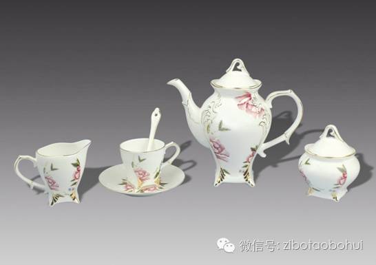 點擊圖片翻到下一頁>> 聚焦陶博會之十二