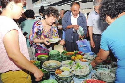 點(diǎn)擊查看大圖 匯聚陶瓷的世界走向世界的陶瓷