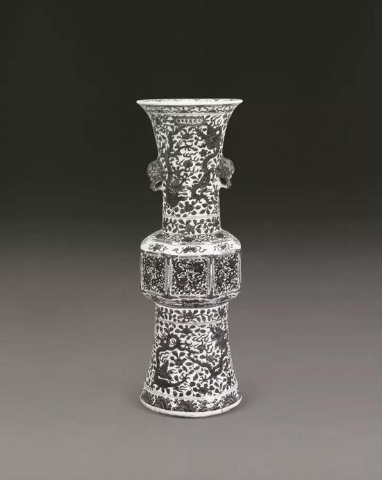 日本出光美術館藏明萬歷染付龍文尊式瓶